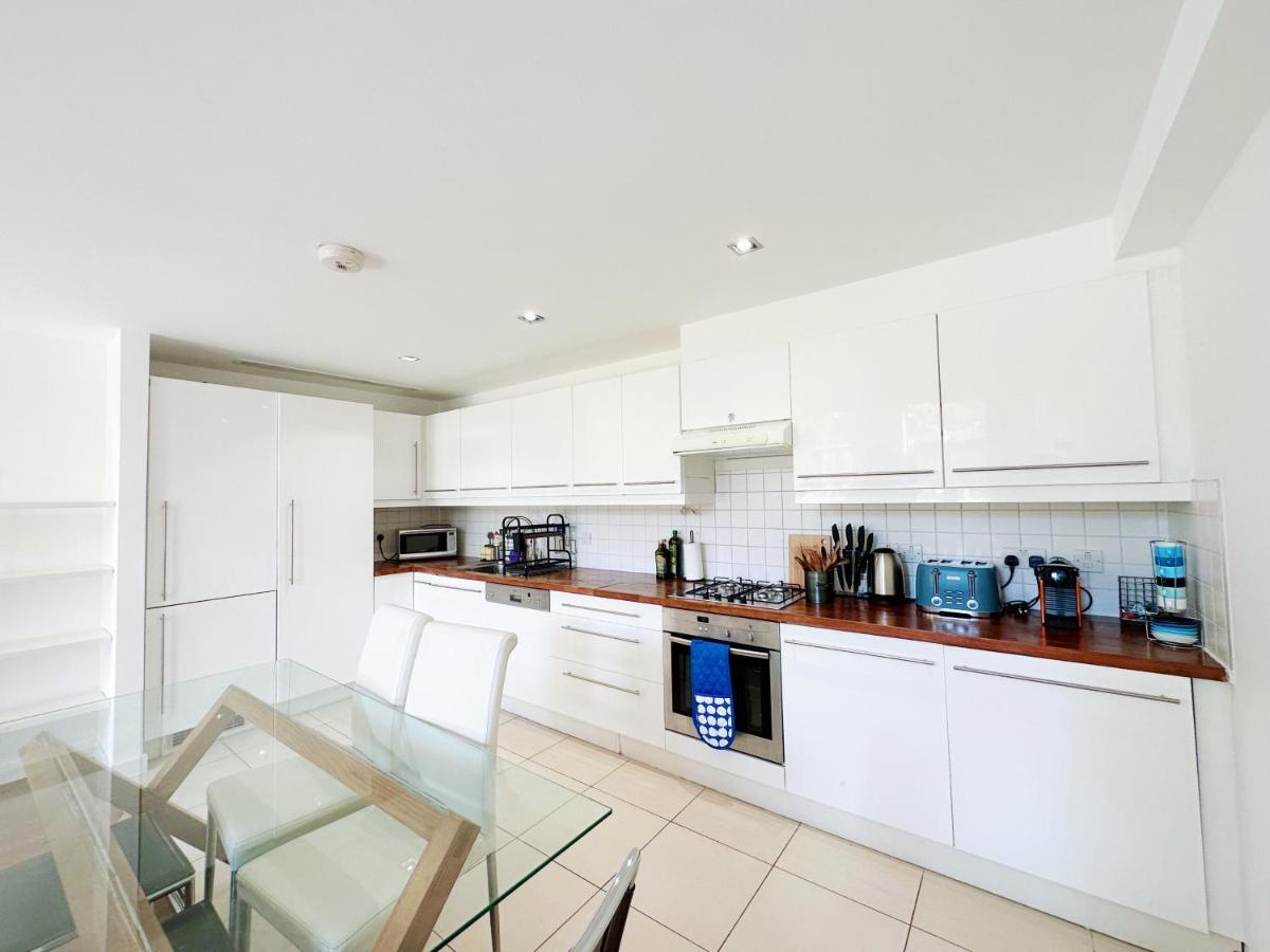 Portobello Dock Canalside Apartment London Exteriör bild