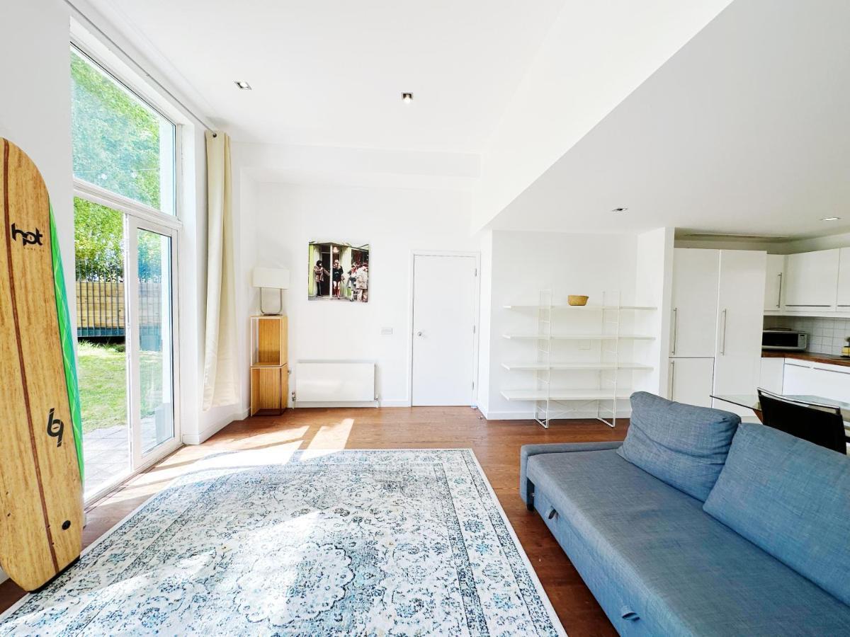 Portobello Dock Canalside Apartment London Exteriör bild